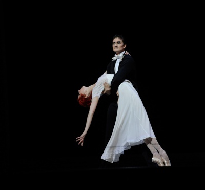 Eno Peci Olga Esina faints
