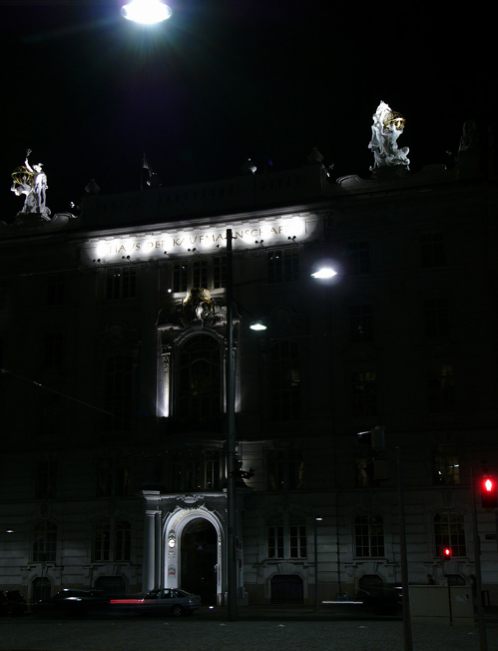 house-of-commerce-stars-in.jpg house-of-commerce-stars-in.jpg