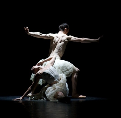 broken wings Ekaterina Davydov Samuel Columbet 2