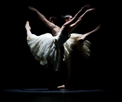 broken wings Ekaterina Davydov Samuel Columbet 6