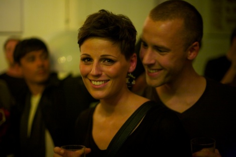 melt crowd happy couple