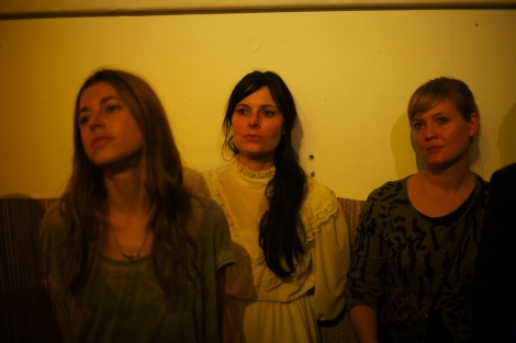 melt crowd seventies chicks