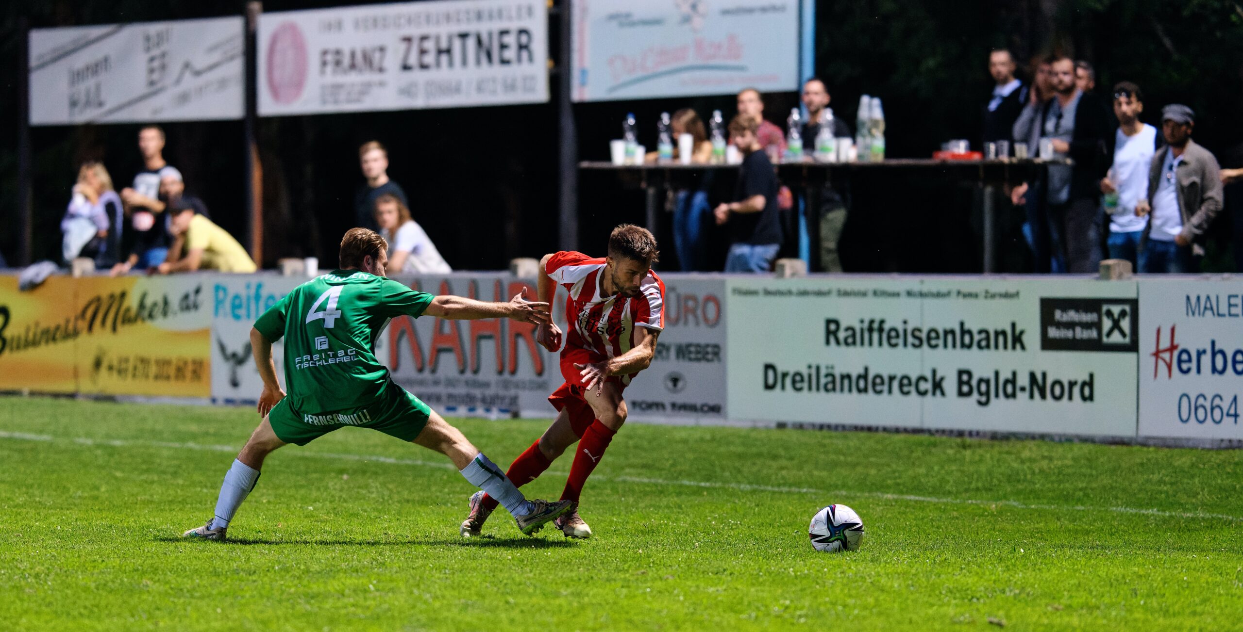 Manuel Kientzl grabs Mario Marko